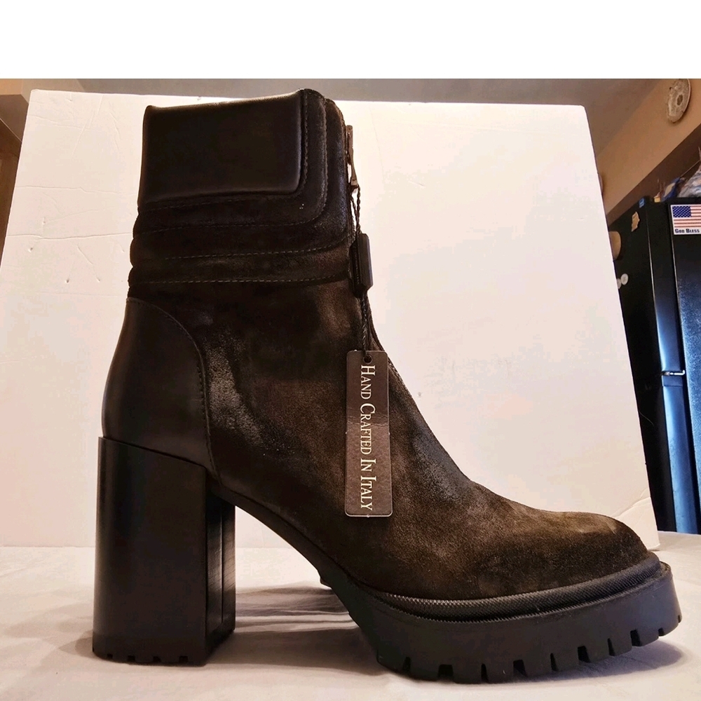 Emanuele Castro Ankle Boots Olive Distressed Suede And Leather  Sz 7.5/38 NWOB